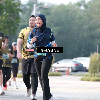 Runner Photo 6787307