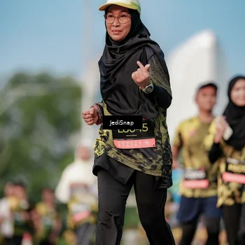 Runner Photo 6787352