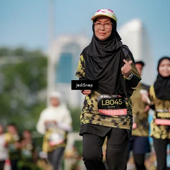 Runner Photo 6787383