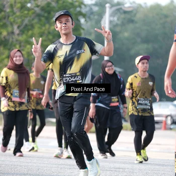 Runner Photo 6787421
