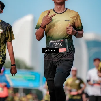Runner Photo 6787440