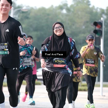 Runner Photo 6787463