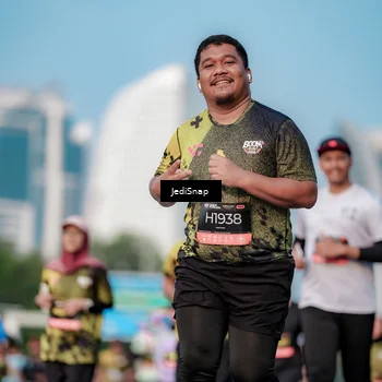 Runner Photo 6787494