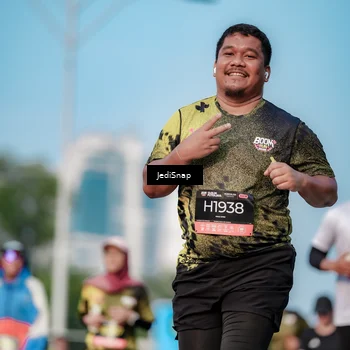 Runner Photo 6787501