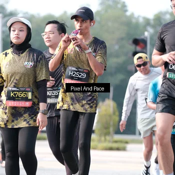 Runner Photo 6787502