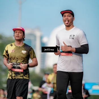 Runner Photo 6787509