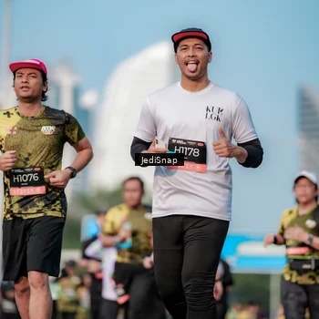 Runner Photo 6787524