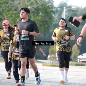 Runner Photo 6787624