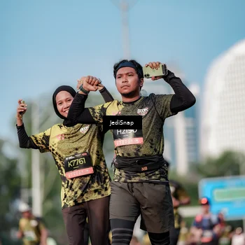 Runner Photo 6787641