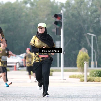Runner Photo 6787688
