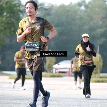Runner Photo 6787691