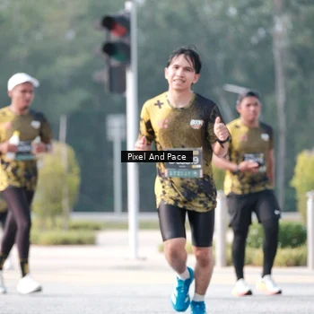 Runner Photo 6787724