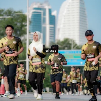 Runner Photo 6787727
