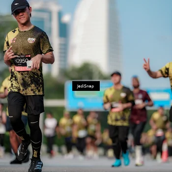 Runner Photo 6787766
