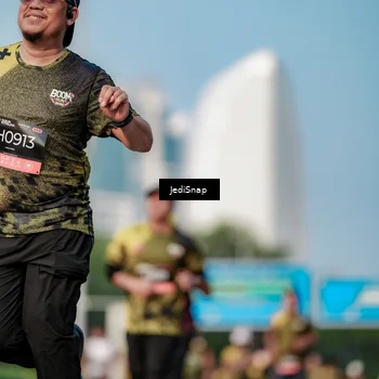 Runner Photo 6787811