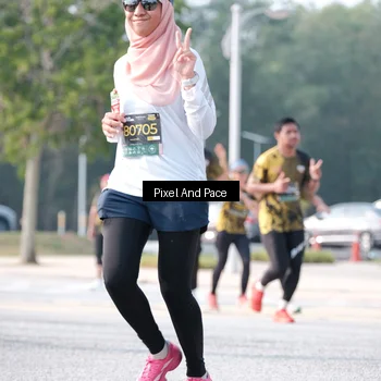Runner Photo 6787855