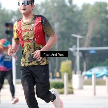 Runner Photo 6787909