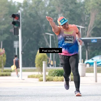 Runner Photo 6787911