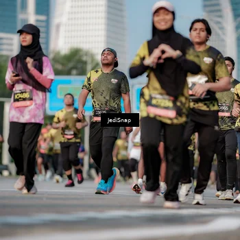 Runner Photo 6787968