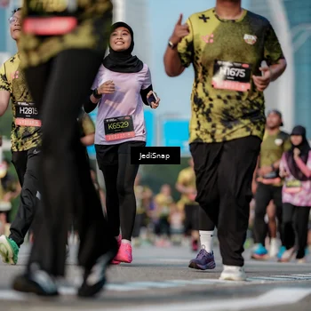 Runner Photo 6787991