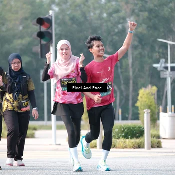 Runner Photo 6788067