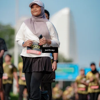 Runner Photo 6788169