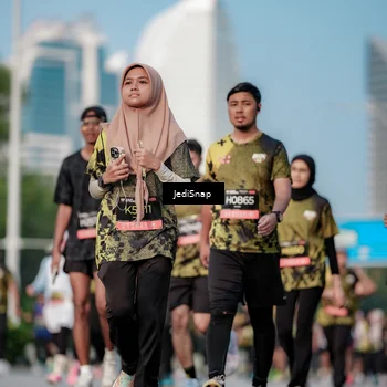 Runner Photo 6788198