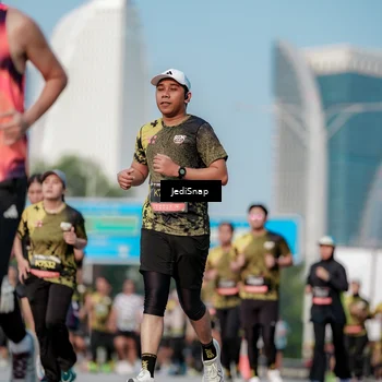 Runner Photo 6788231