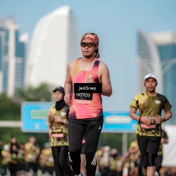 Runner Photo 6788233
