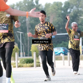 Runner Photo 6788259