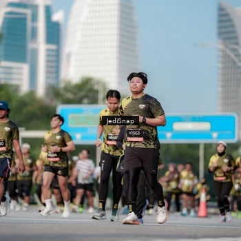 Runner Photo 6788272