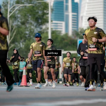 Runner Photo 6788280