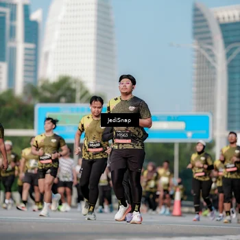 Runner Photo 6788304