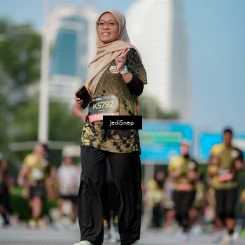 Runner Photo 6788371