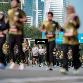 Runner Photo 6788404