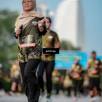 Runner Photo 6788830