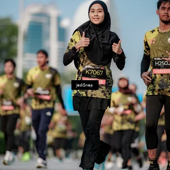 Runner Photo 6789017