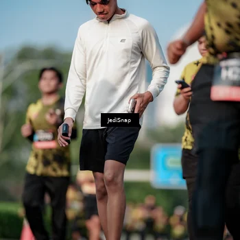 Runner Photo 6789106