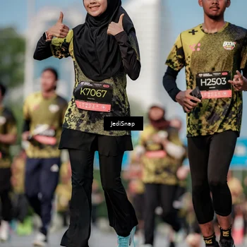 Runner Photo 6789108