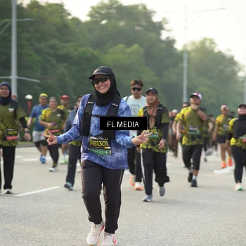 Runner Photo 6789718