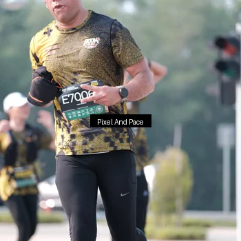 Runner Photo 6789761