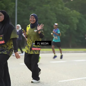 Runner Photo 6789786