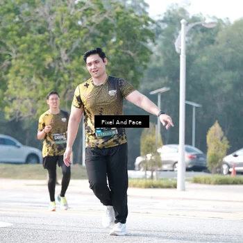 Runner Photo 6790182