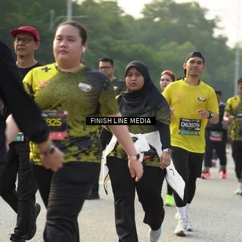Runner Photo 6790215