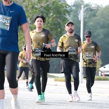 Runner Photo 6790357