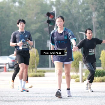 Runner Photo 6790386