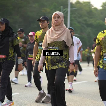 Runner Photo 6790442