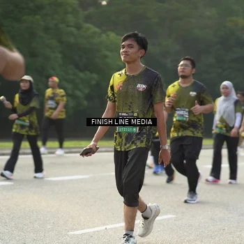 Runner Photo 6790693