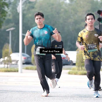 Runner Photo 6790916