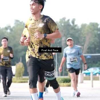 Runner Photo 6791084